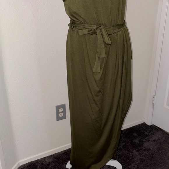Chic Olive Maxi Dress with Belt - Picture 5 of 9